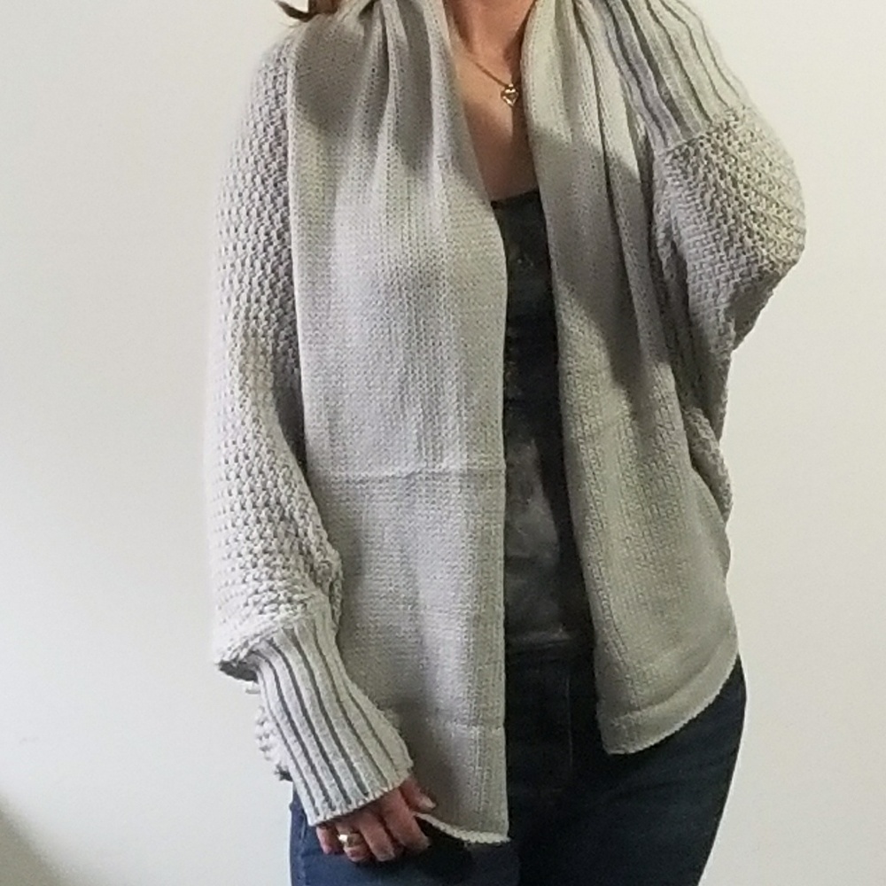 Batwing Knited Cardigan - Picture 6 of 8